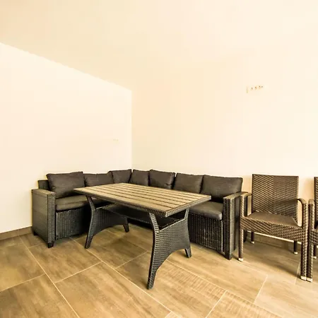 Matosic By Interhome Feriehus Polaca