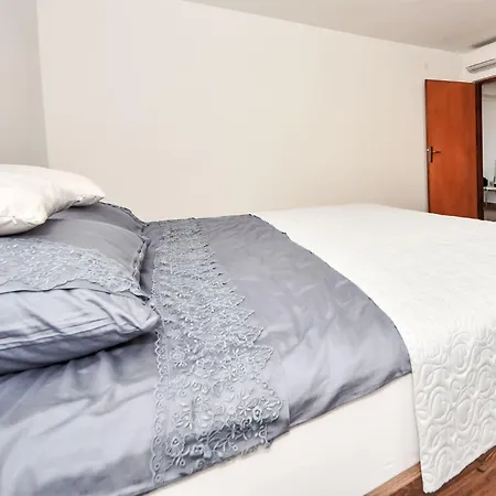 Feriehus Matosic By Interhome *