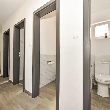 Matosic By Interhome Feriehus Polaca