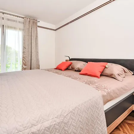 Matosic By Interhome Feriehus Polaca