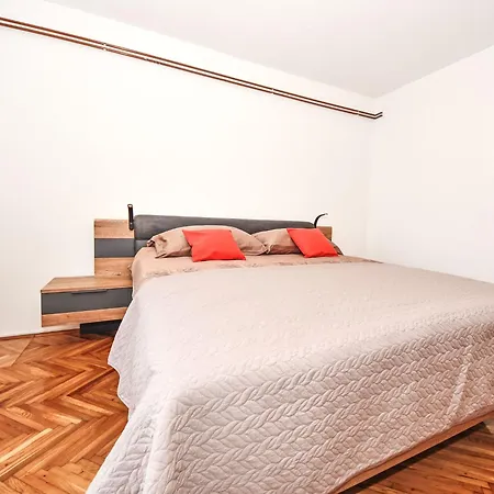 Feriehus Matosic By Interhome Polaca