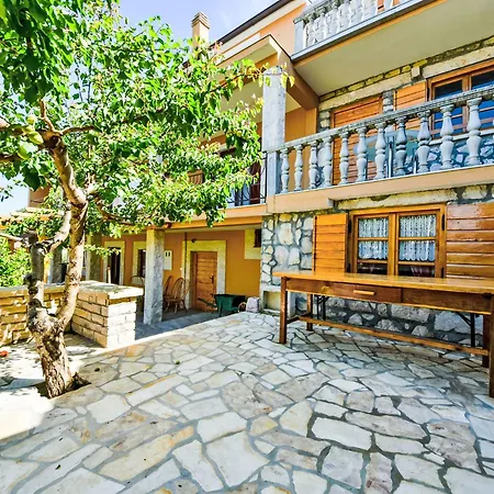 Feriehus Matosic By Interhome