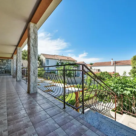 Prázdninový dům Matosic By Interhome *