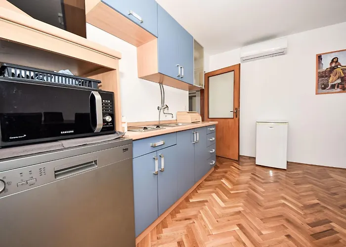 Matosic By Interhome Vakantiehuis Polaca