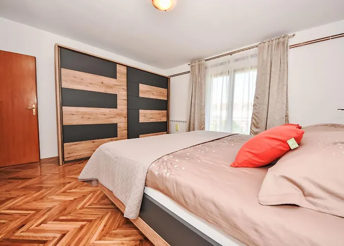 Matosic By Interhome * Polaca